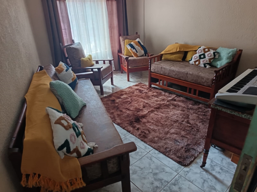 6 Bedroom Property for Sale in Cashan North West